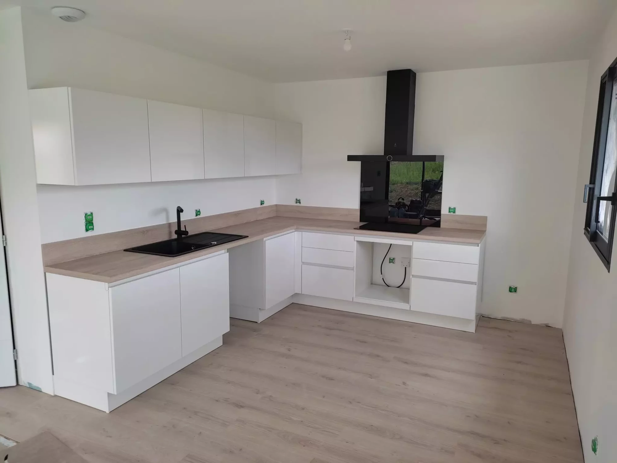 Cuisine équipée pour une maison en location sur le secteur de Sainte Foy d&rsquo;Aigrefeuille